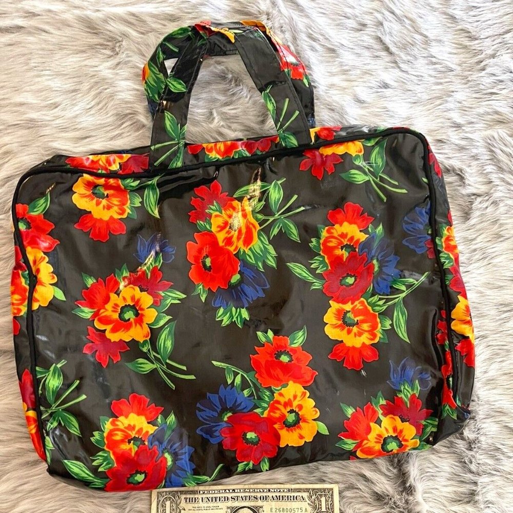 Adrienne Vittadini Vintage Boho Makeup Cosmetic Toiletry Travel Bag Flowers